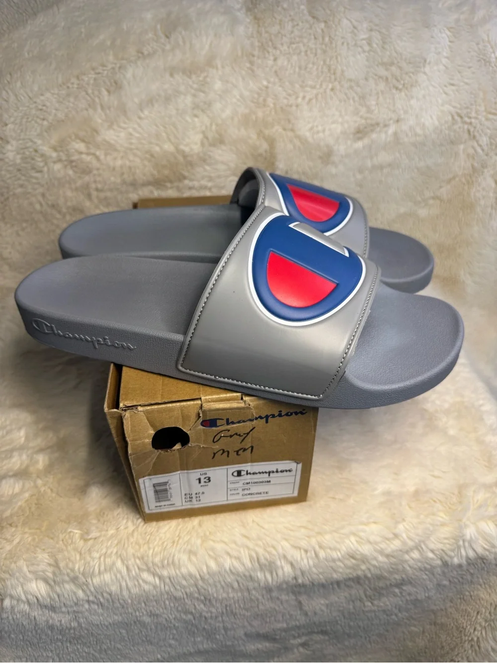 New in Box 🐘 Men’s Champion Slides - Size 13